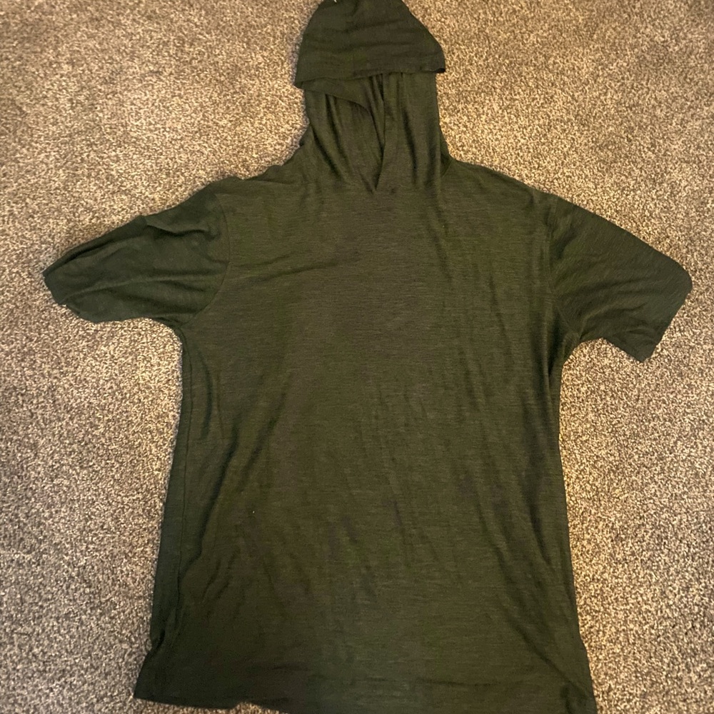 Long sleeve athletic hooded shirt